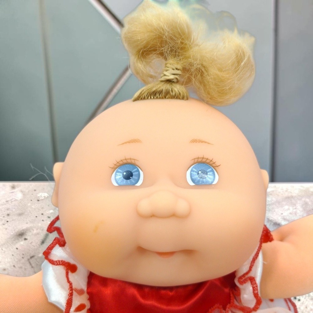 VTG 90's Cabbage Patch Kids Mattel 1995 Heart Dress Blonde Hair Blue Eye Doll 14 - Picture 2 of 13